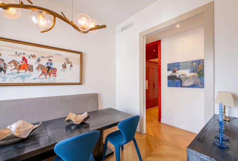 Par070 - Exceptional Apartment in the Heart of Saint-Germain-des-Prés
