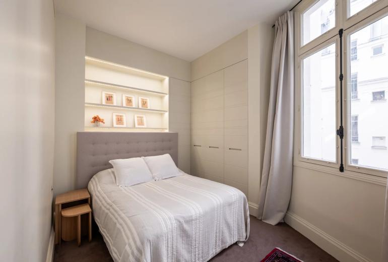 Par070 - Exceptional Apartment in the Heart of Saint-Germain-des-Prés