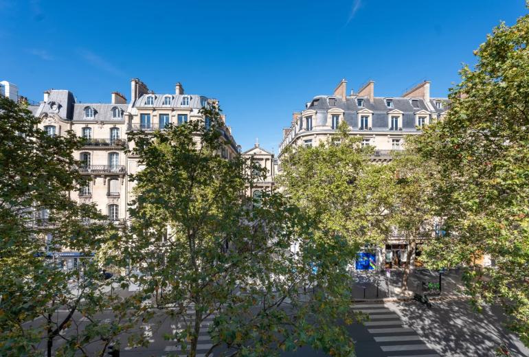 Par070 - Exceptional Apartment in the Heart of Saint-Germain-des-Prés