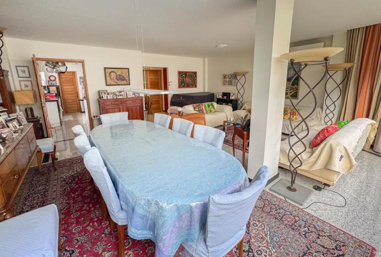 Rio370 – Renovated apartment in Copacabana