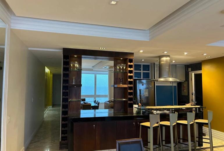 Rio349 – Oceanfront Apartment in Leme