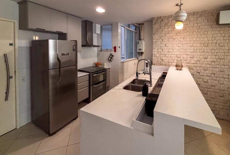 Rio554 - Apartamento para aluguel no Leme