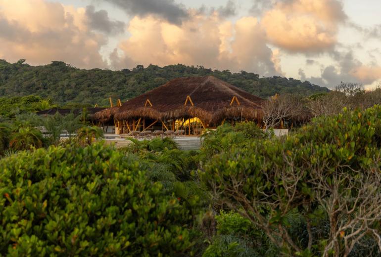 Bah176 - Villa frente al mar en Serra Grande, Bahia