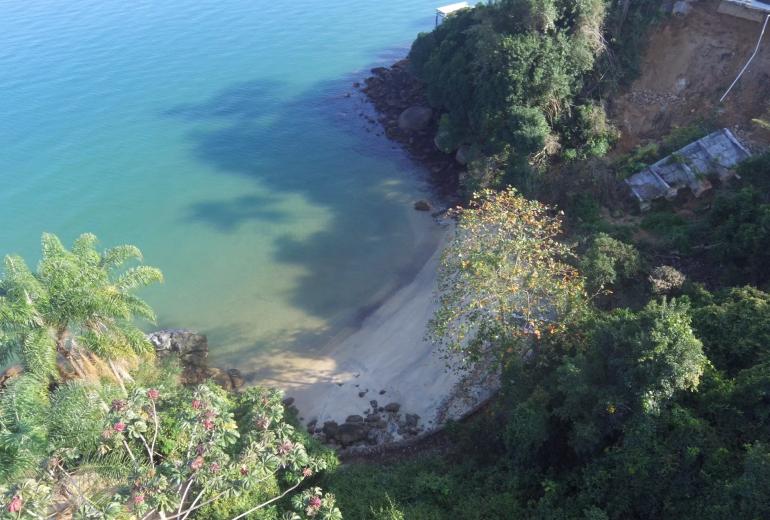 Ang066 - Terreno beira-mar em Angra dos Reis