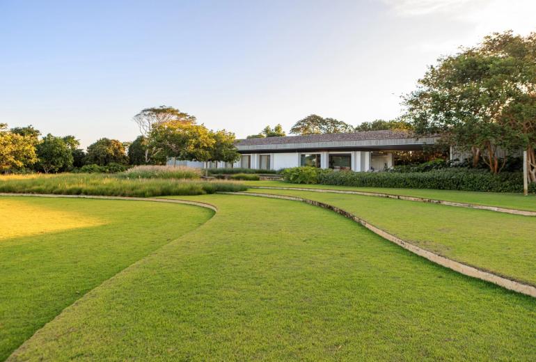 Bah005 – Luxury Design Villa in Trancoso