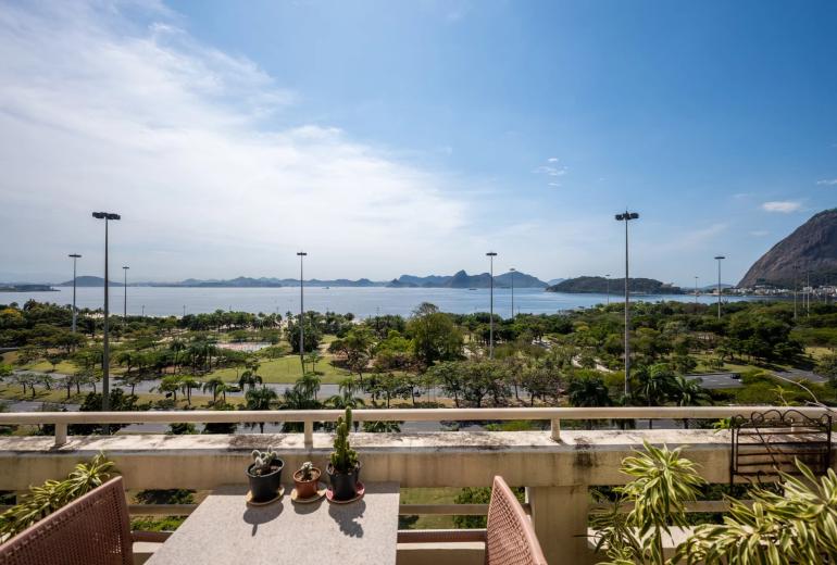 Rio367 - Apartamento con Balcón y Vista al Mar en Flamengo