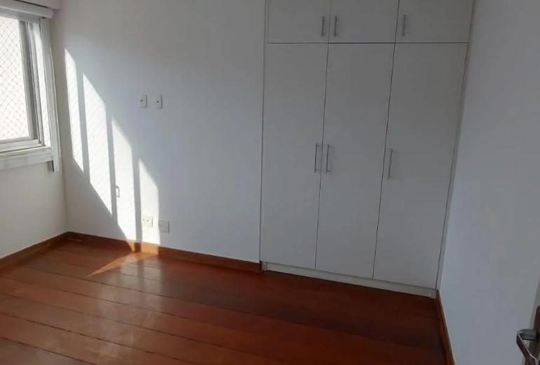 Charmoso apartamento idealmente localizado em Ipanema