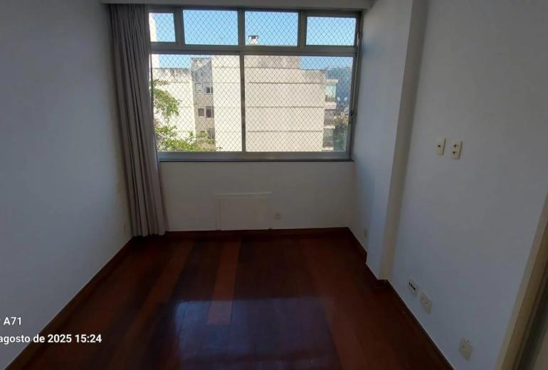 Charmoso apartamento idealmente localizado em Ipanema