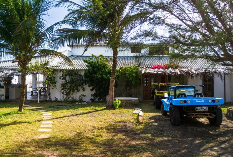 Villa frente a la playa con piscina y vista al mar - Cea083