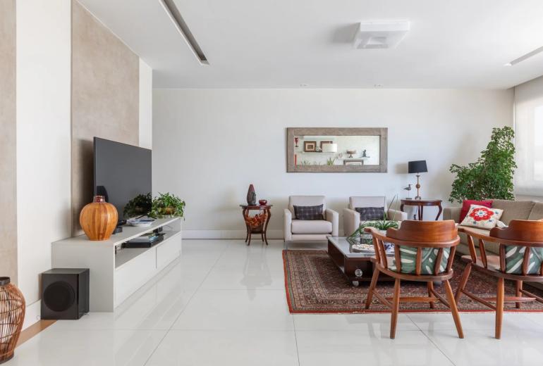 Rio363 - Oceanfront Apartment in Ipanema with 3 Suites