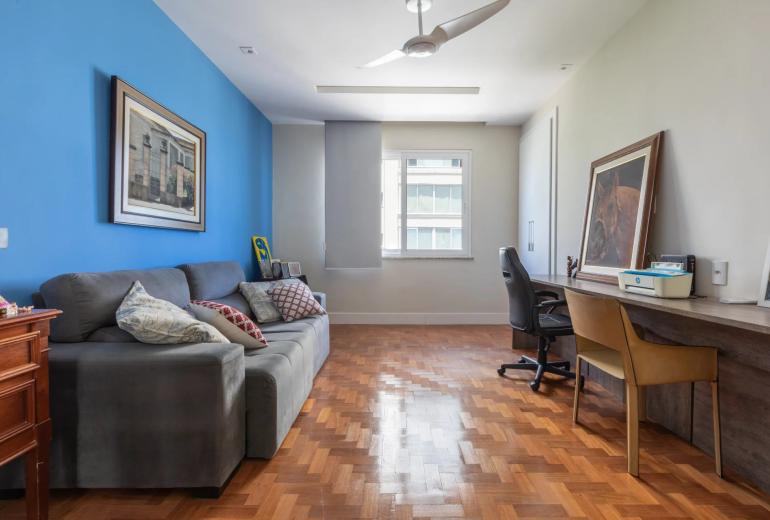 Rio363 - Oceanfront Apartment in Ipanema with 3 Suites