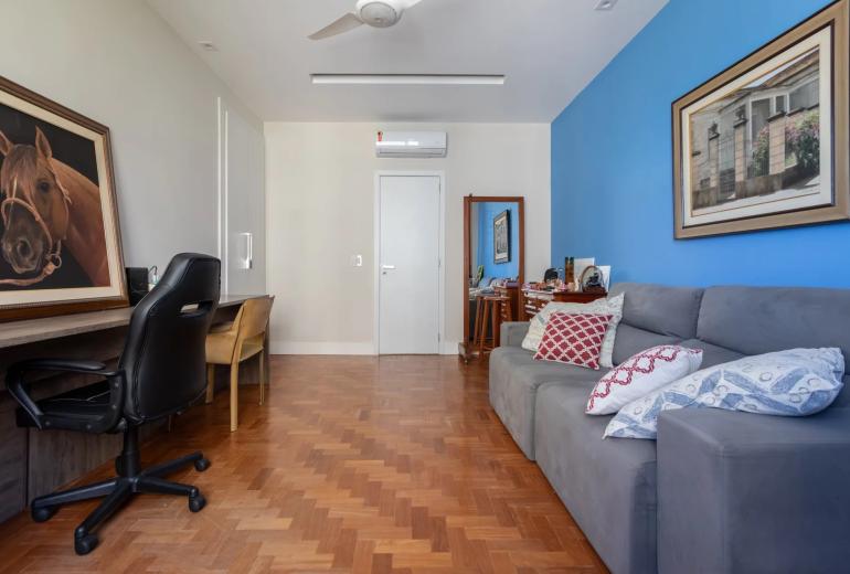 Rio363 - Oceanfront Apartment in Ipanema with 3 Suites