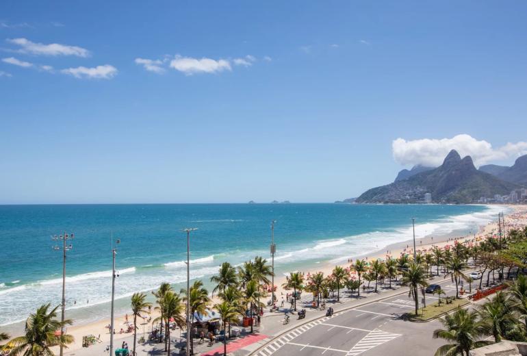 Rio363 - Oceanfront Apartment in Ipanema with 3 Suites