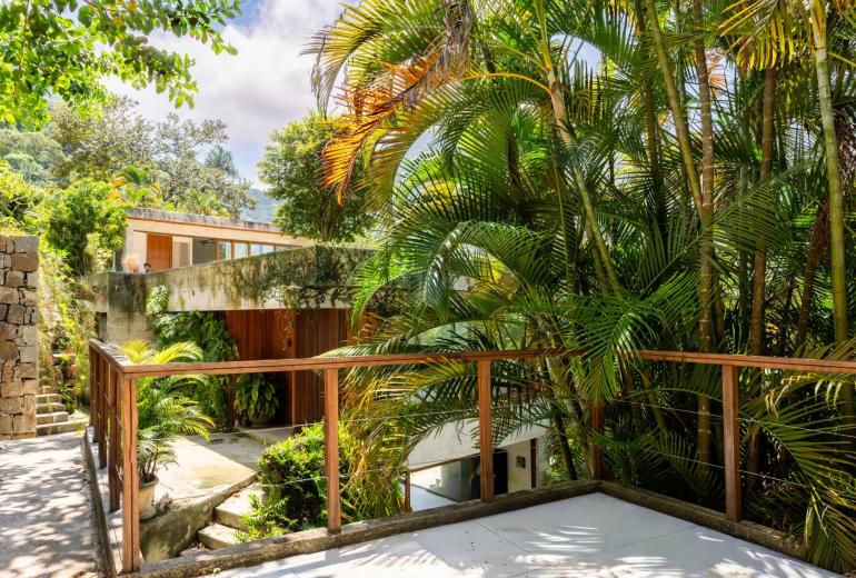 Rio095 - Spectacular villa atop São Conrado