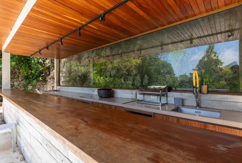 Rio095 - Spectacular villa atop São Conrado