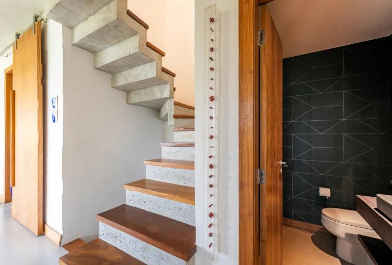 Rio095 - Spectacular villa atop São Conrado