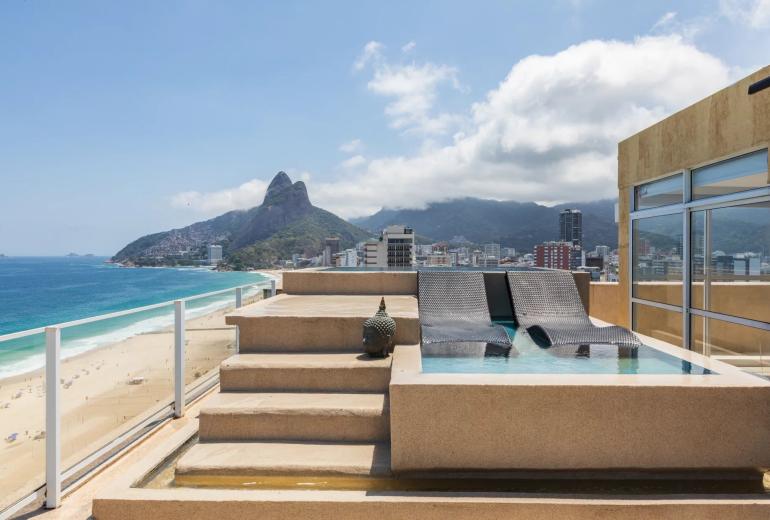 Rio040 - Cobertura mítica no alto do Itacurussá