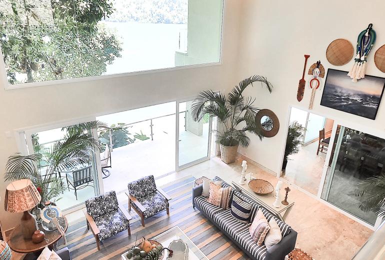 Ang013 - Propriété en bord de mer à Angra dos Reis