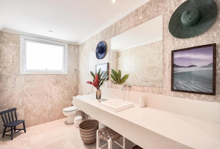 Ang013 - Propriété en bord de mer à Angra dos Reis