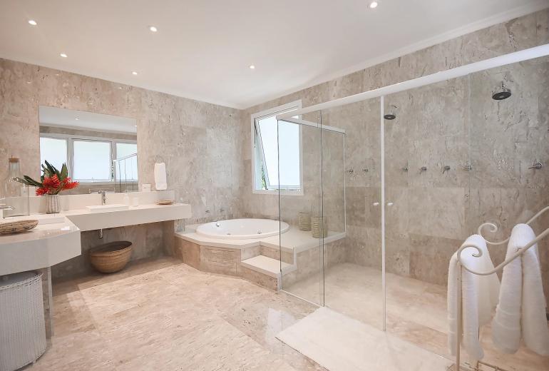 Ang013 - Propriété en bord de mer à Angra dos Reis