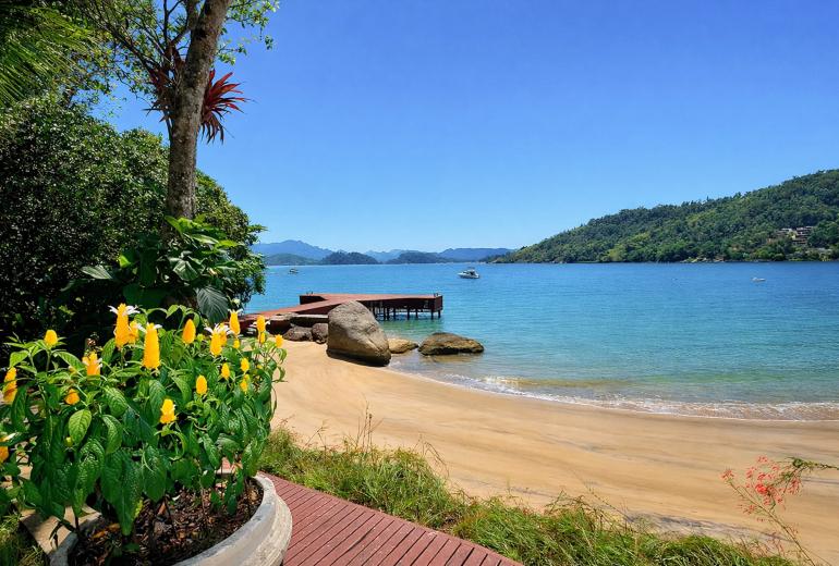 Ang046 - Villa junto al mar en Angra dos Reis