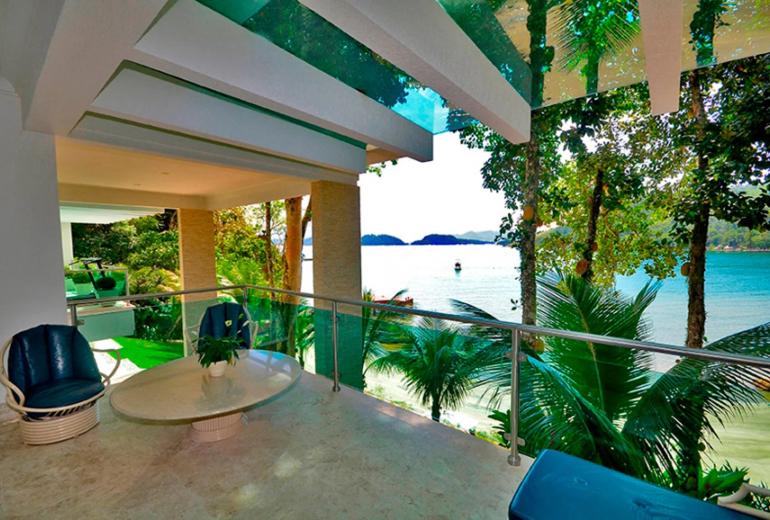 Ang046 - Villa frente al mar en Angra dos Reis