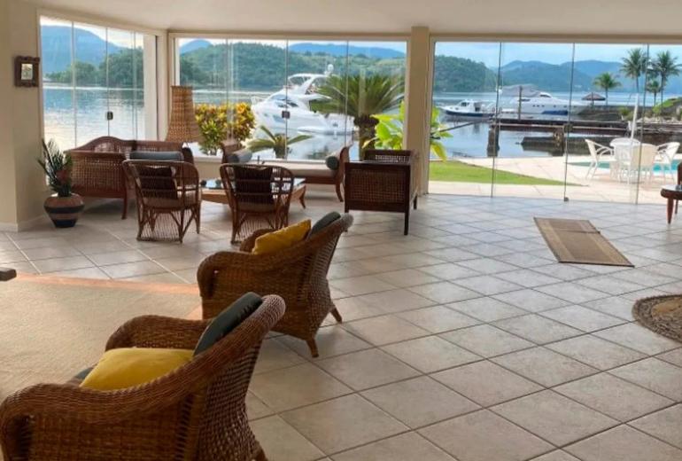 Ang053 - Propriété en bord de mer à Angra dos Reis