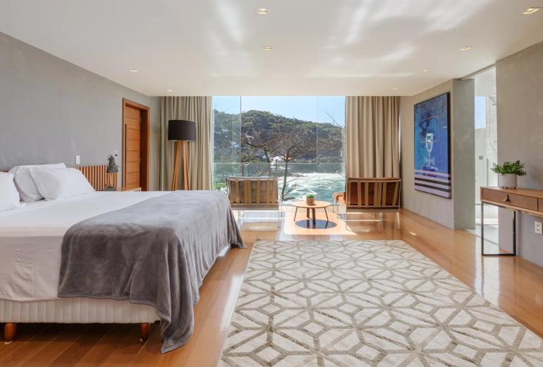 Rio006 - Villa en Leblon