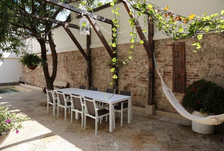 Car002 - Appartement de prestige avec piscine et terrasse