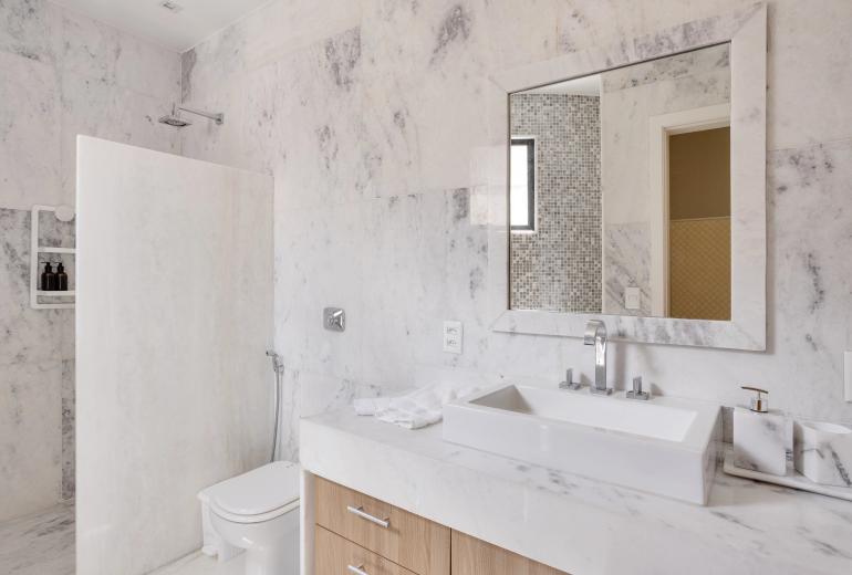 Rio039 - Beachfront penthouse in Copacabana