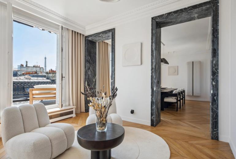 Par023 - Cobertura duplex excepcional com terraço e vista para a Torre Eiffel