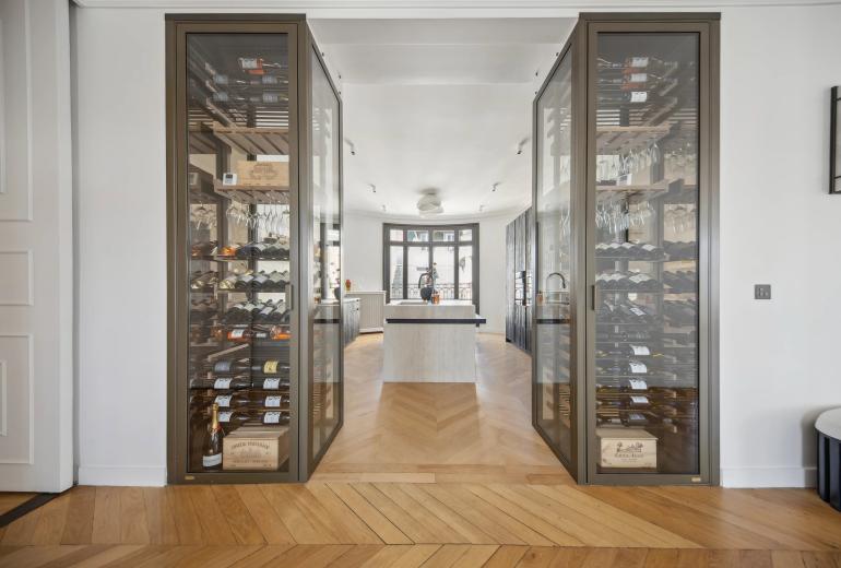 Par023 - Cobertura duplex excepcional com terraço e vista para a Torre Eiffel