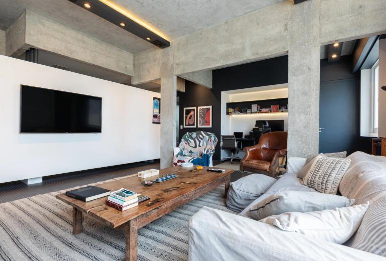 Rio238 – 2-Bedroom Apartment in Copacabana