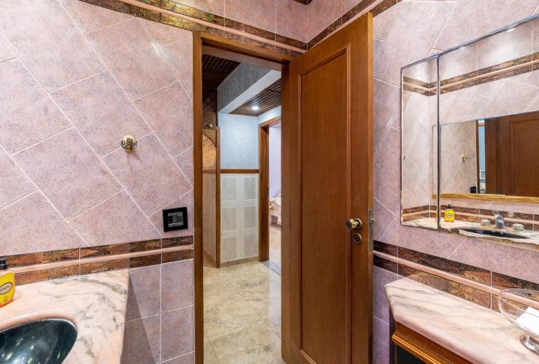 Rio516 - Appartement de 220 m² à rénover à vendre entre Copacabana et Ipanema