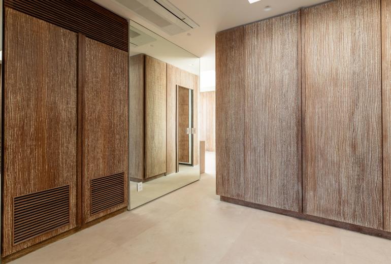 Rio312 - Fully renovated penthouse on Vieira Souto
