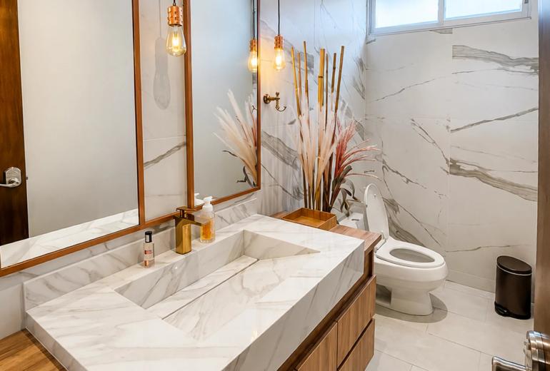 Med008 - High-luxury residence with private wellness and entertainment spaces