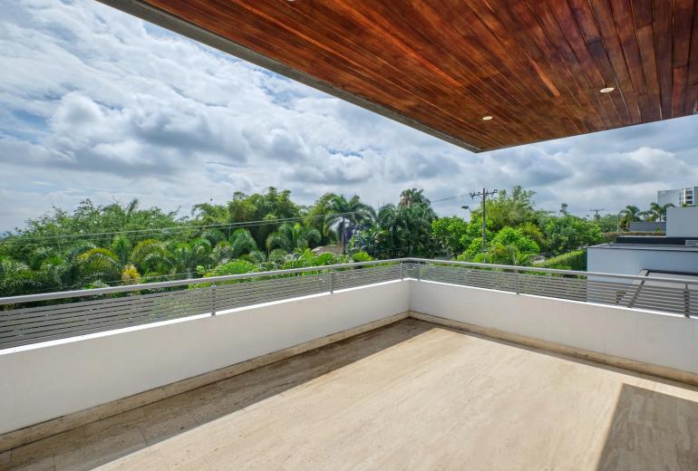 Cal008 - Contemporary luxury residence at Ventovita in Pance