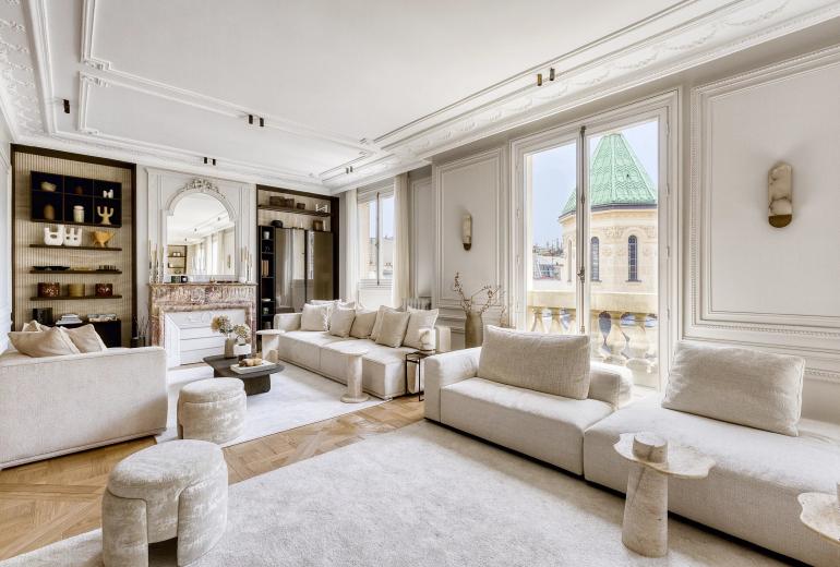 Par029 - Elegant Art Deco in the heart of the Parisian Golden Triangle