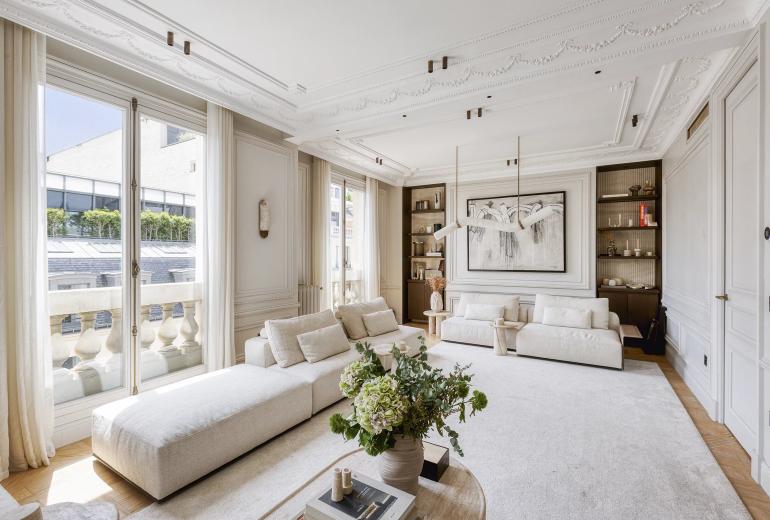 Par029 - Elegant Art Deco in the heart of the Parisian Golden Triangle