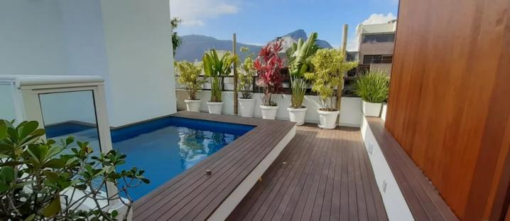 Rio285 - Beautiful duplex penthouse with pool in Ipanema