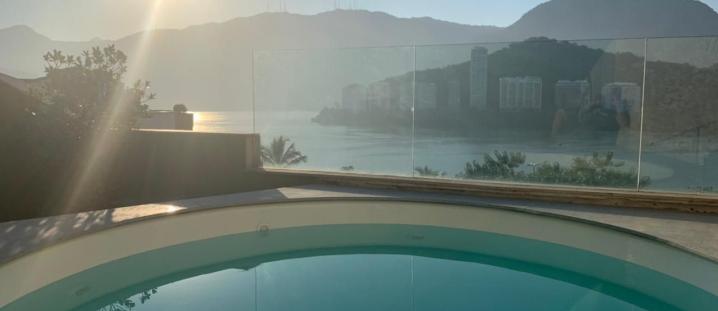 Rio243 - Cobertura com piscina e linda vista em Ipanema