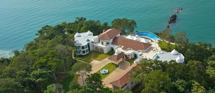 Pan013 - Massive luxury mansion with pool near Panama City